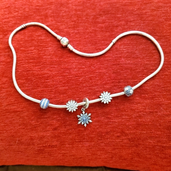 Pandora Moments Necklace - Picture 2 of 8